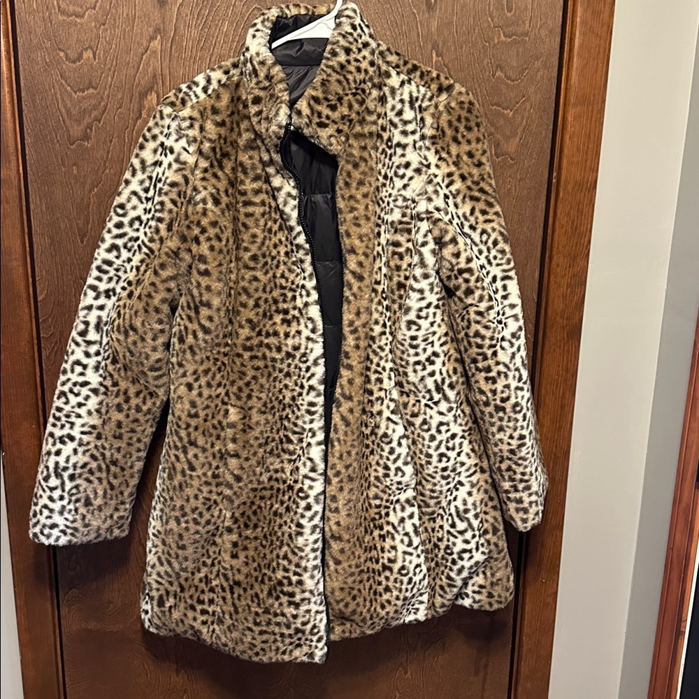 Women's  1 Madison Faux Fur Cheetah Print Reversible Quilted Down Coat Size M
